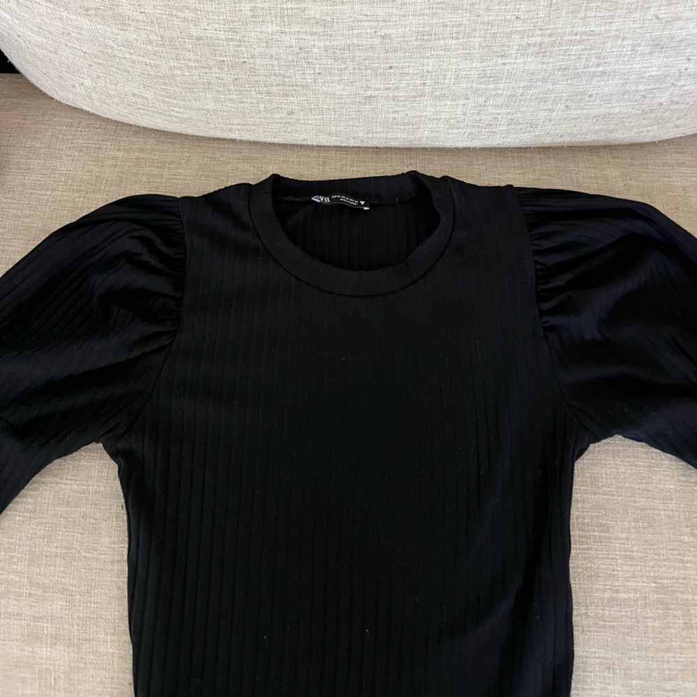 Zara Black Ribbed Puffed 3/4 Sleeve Blouse